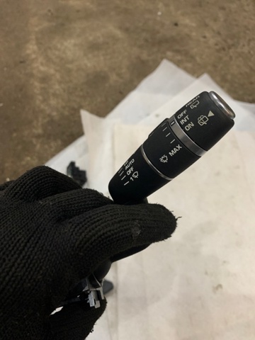 LR024629 LAND ROVER Правый подрулевой переключатель купить в Харьков