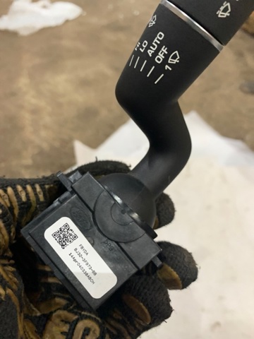 LAND ROVER LR024629 Переключатель подрулевой правый в наличии Ирпень