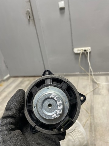 Динамик задней полки LR025876 LAND ROVER