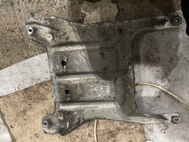 LAND ROVER LR033166 в наличии Львов