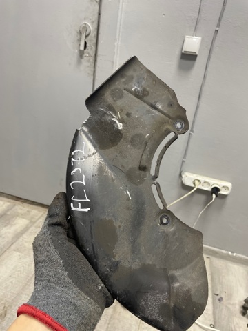 Кожух тормозного диска переднего левого LR033277 LAND ROVER