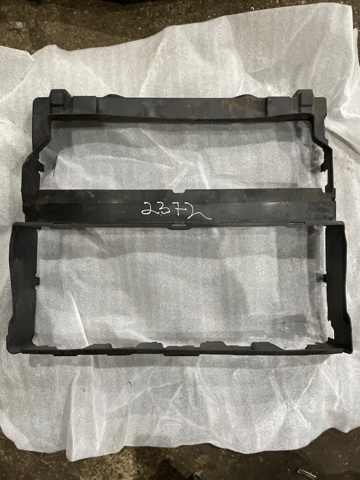 Воздуховоды системы охлаждения двигателя LR033397 LAND ROVER