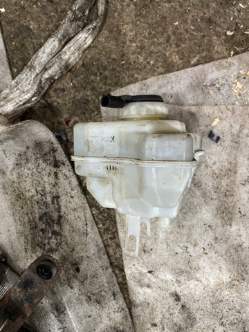 Бачек ГТЦ LR033628 LAND ROVER