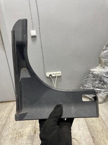 Молдинг крышки багажника LR034421 LAND ROVER