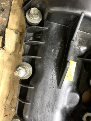 LAND ROVER LR034993 Коллектор впускной левый в наличии Тернополь
