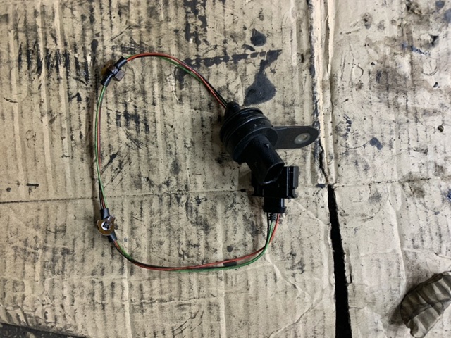 Датчик уровня масла LR035123 LAND ROVER