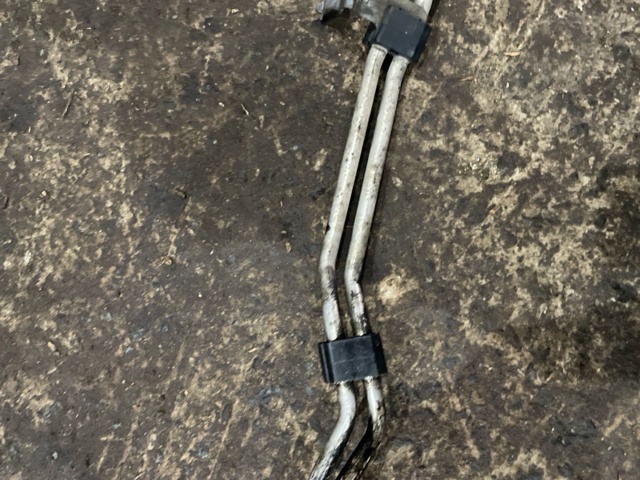 LR035554 LAND ROVER Трубка масляного радиатора АКПП, сдвоеная купить в Ужгород