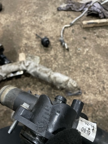 LR036058 LAND ROVER Заливная горловина системы охлаждения купить в Сумы