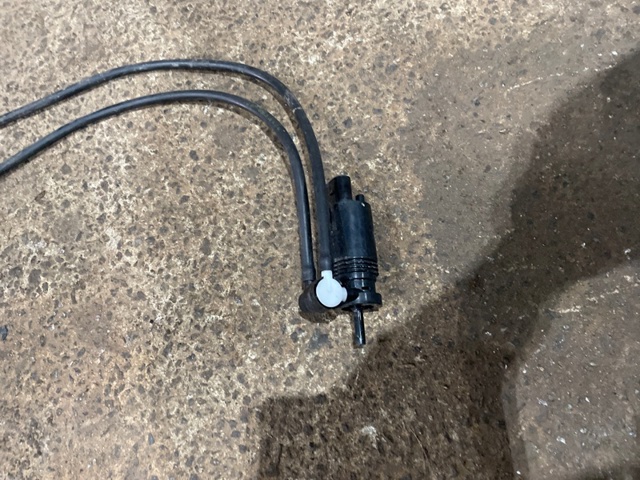 Насос омывателя фар LR037592 LAND ROVER