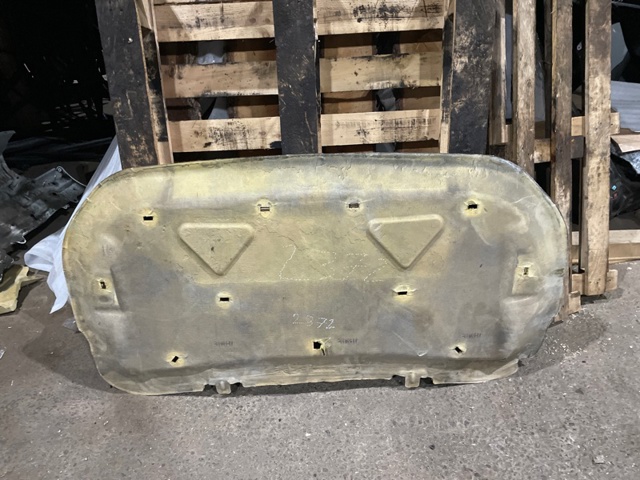 LAND ROVER LR037857 Шумоизоляция капота в наличии Киев