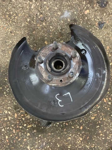 Цапфа поворотная левая LR038551 LAND ROVER