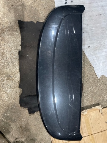 Спойлер задней двери LR038593 LAND ROVER