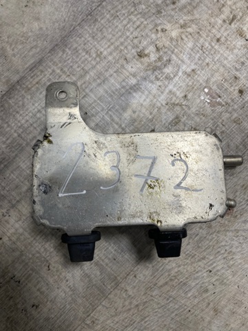 LR038811 LAND ROVER Теплообменик охлаждения топлива купить в Днепр