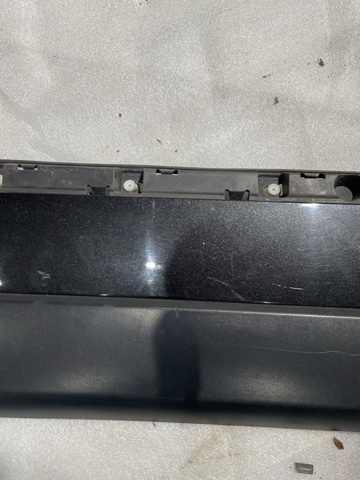LR038855 LAND ROVER Молдинг двери задней правой нижний купить в Одесса