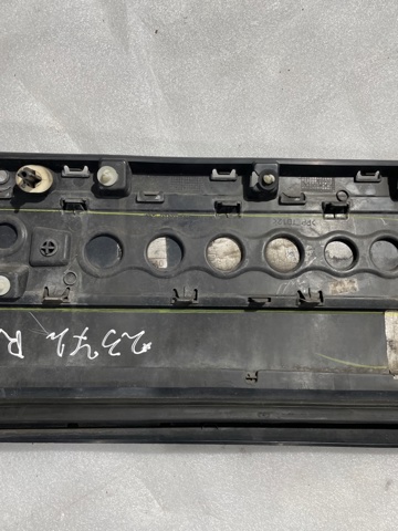LR038855 LAND ROVER Молдинг двери задней правой нижний купить в Чернигов