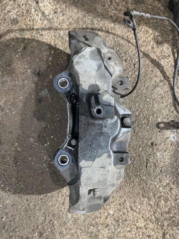 LR039523 LAND ROVER Суппорт тормозной передний правый купить в Каменское