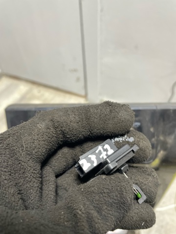 LR041044 LAND ROVER купить в Днепр