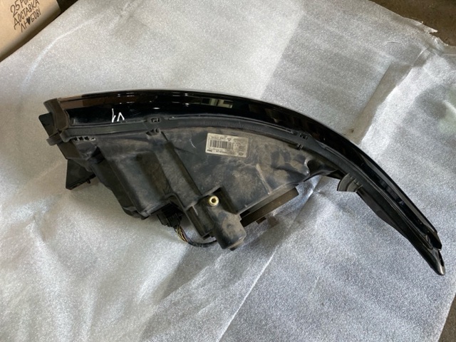 LR046921 LAND ROVER Фара правая купить в Днепр