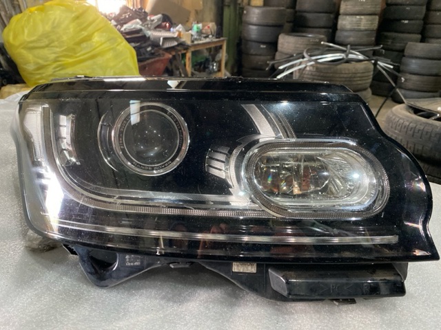 LR046921 LAND ROVER Правая фара купить в Украина