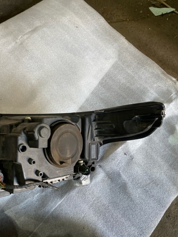 LAND ROVER LR046921 Фара правая в наличии Ровно
