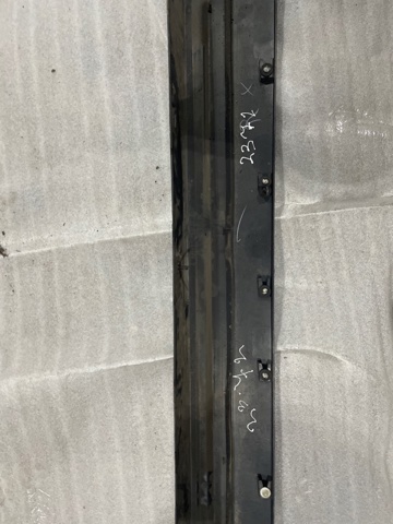 LAND ROVER LR048270 Накладка (молдинг) порога наружная правая в наличии Одесса