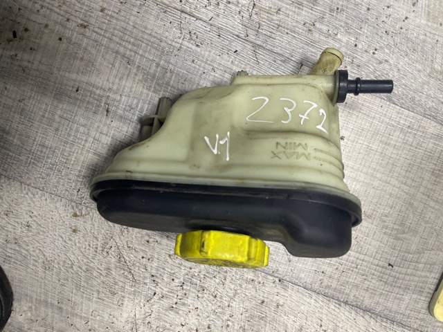 Бачок и трубопроводы LR048454 LAND ROVER