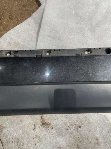 LAND ROVER LR048804 Молдинг двери передней правой нижний в наличии Ирпень
