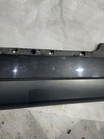 LAND ROVER LR048804 Молдинг двери передней правой нижний в наличии Харьков