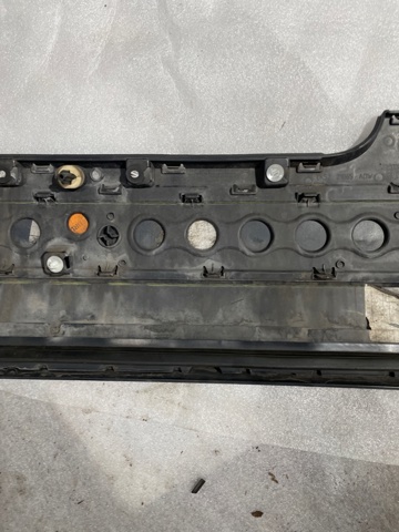 LR048805 Молдинг двери передней левой нижний купить Кривой Рог