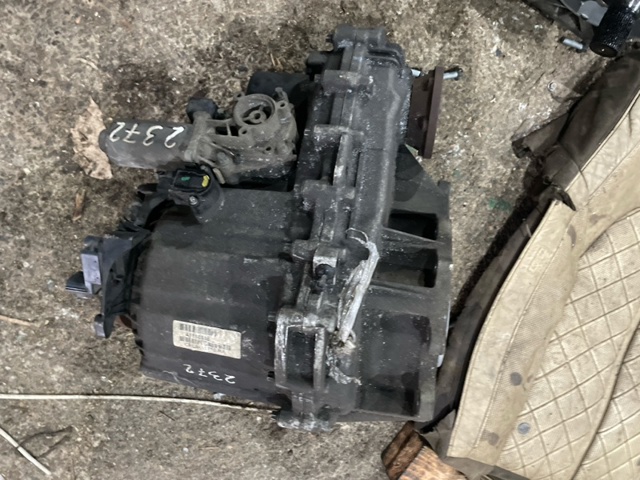 Раздатка, коробка раздаточная LR052611 LAND ROVER