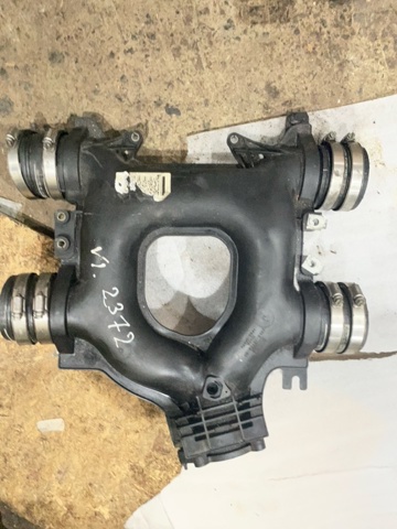 Коллектор впускной LR053244 LAND ROVER