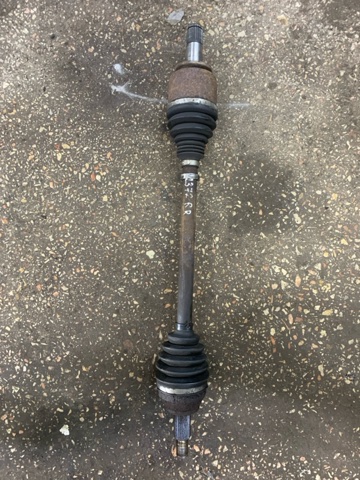 Полуось задняя, правая LR053789 LAND ROVER