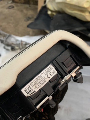 LR062637 LAND ROVER Подушка безопасности (AIRBAG) водительская купить в Львов