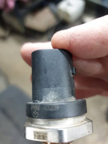 Датчик давления масла Mazda CX-30