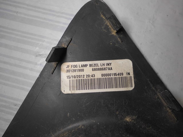 CHRYSLER 68088687AA Заглушка (решетка) противотуманных фар бампера переднего левая в наличии Львов