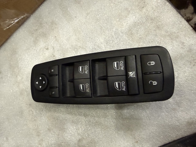 68234087AC Chrysler