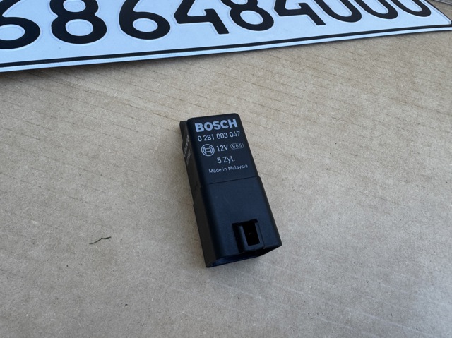 BOSCH 0281003047 Реле свечей накала в наличии Львов