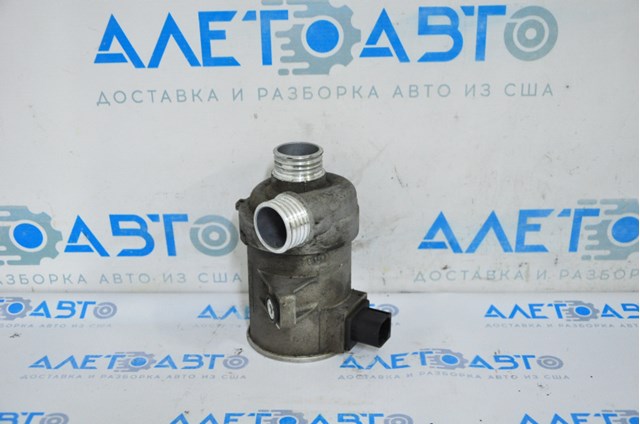 11517597715 BMW помпа водяная (насос охлаждения, дополнительный