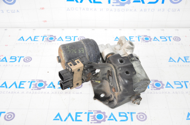 Насос вакуумный 4707033020 TOYOTA