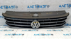 Грати радіатора grill зі значком vw passat b8 16-19 usa, пісок 561853651FOQE