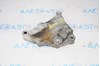 Кронштейн подушки двигуна права низ jeep cherokee kl 14- 3.2 68136835AB