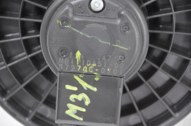 Мотор вентилятор печки mazda cx-5 13-16 KD4561B10