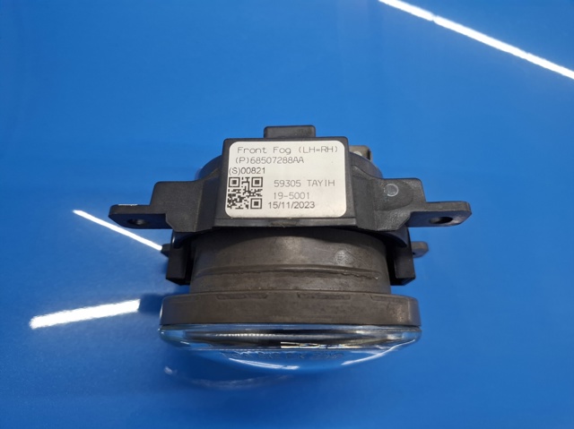 68507288AA CHRYSLER Противотуманки купить в Запорожье