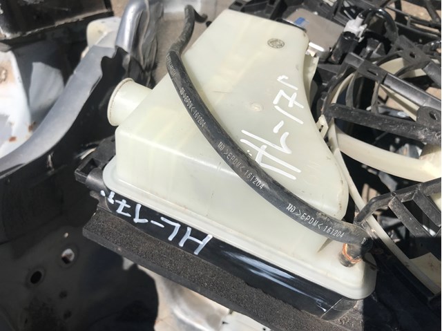 167110P240 TOYOTA Диффузор радиатора купить в Черновцы