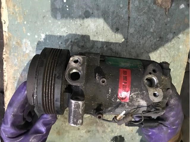 Компрессор кондиционера 64528386650 BMW