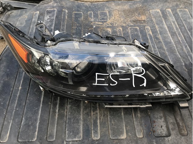 Фара комбинированная, передняя 8114533B50 TOYOTA