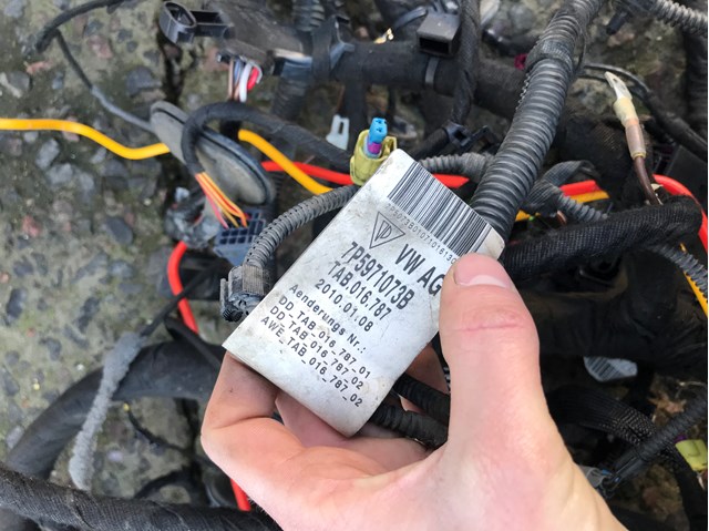 PORSCHE 95861290100 в наличии Полтава