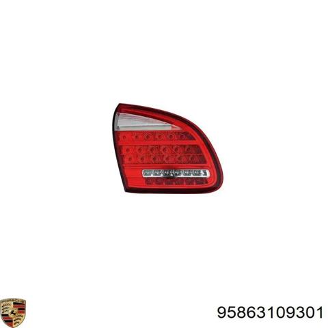 Задняя левая внутренняя фара 95863109301 PORSCHE