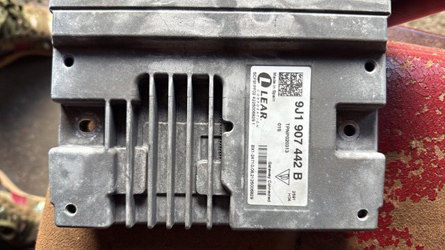 9J1035092 PORSCHE купить в Хмельницкий