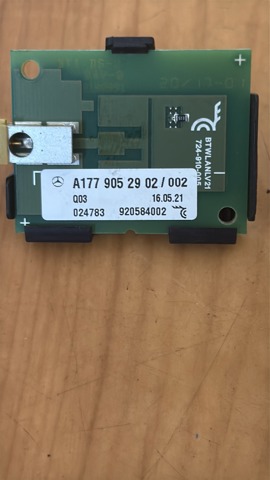 Антенна на крышу A1779052902 MERCEDES